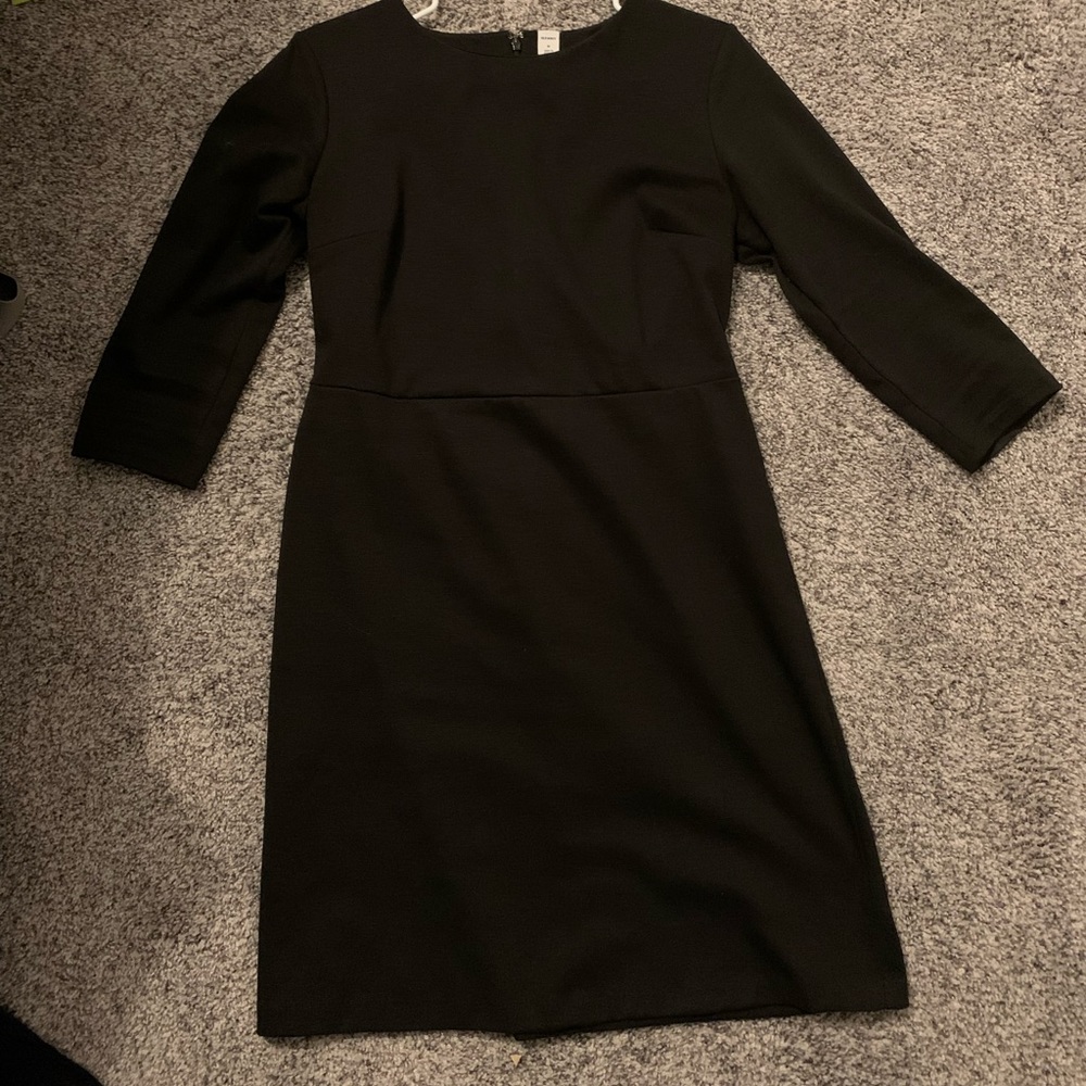 Old Navy women’s black quarter inch sleeved dress size medium